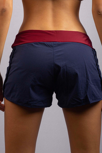 Short Athleisure Marinho com Vinho