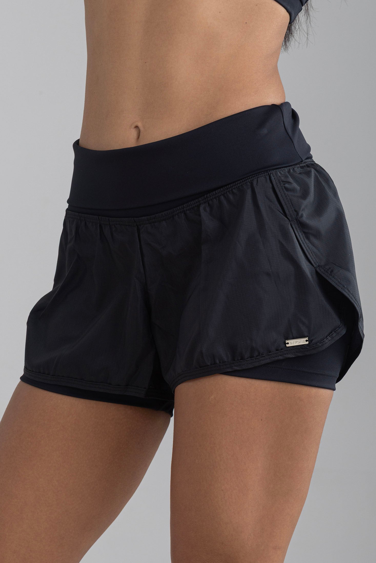Short Athleisure Com Cós Preto